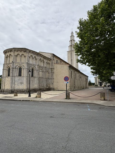Arrière église de St Vivien