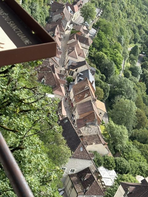 Village vu du Chemin